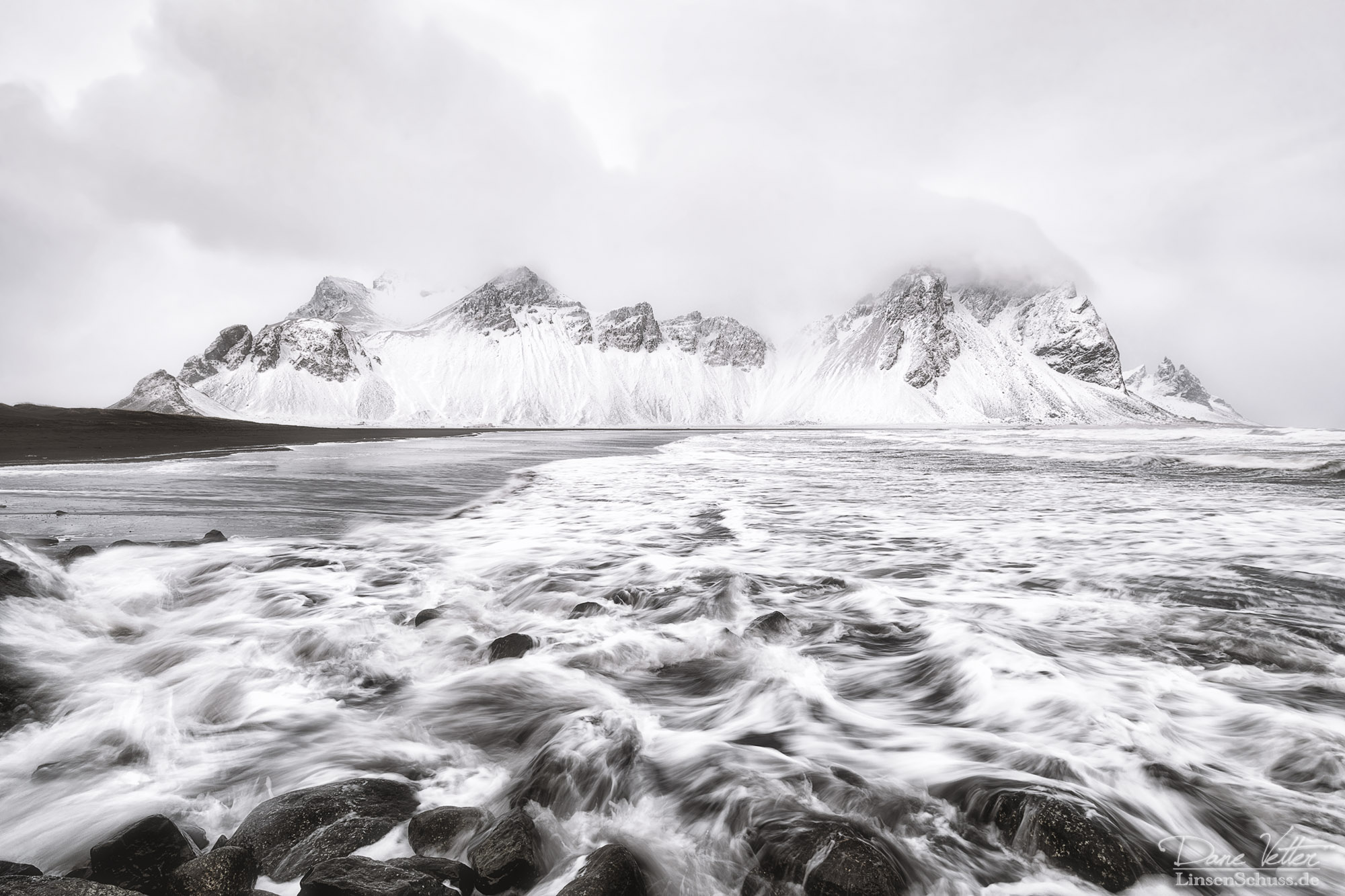 Das Vestrahorn im Schnee